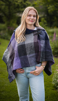 Branigan Weavers Poncho Donegal Lavender