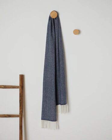 Foxford Lamswollen Sjaal Dark Blue Herringbone