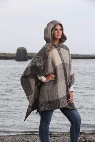 Branigan Weavers Wollen Cape Sarah Multi Brown